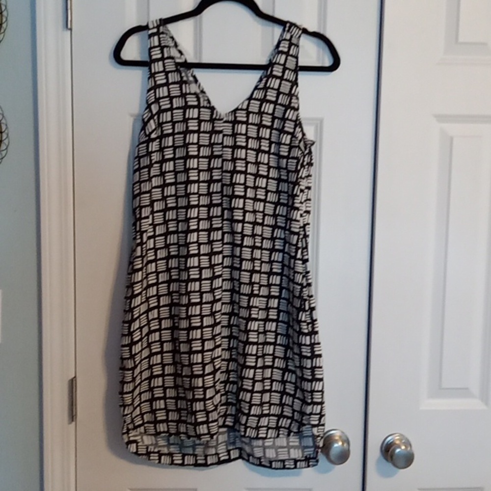 Old Navy Black and White Patterned Mini Dress